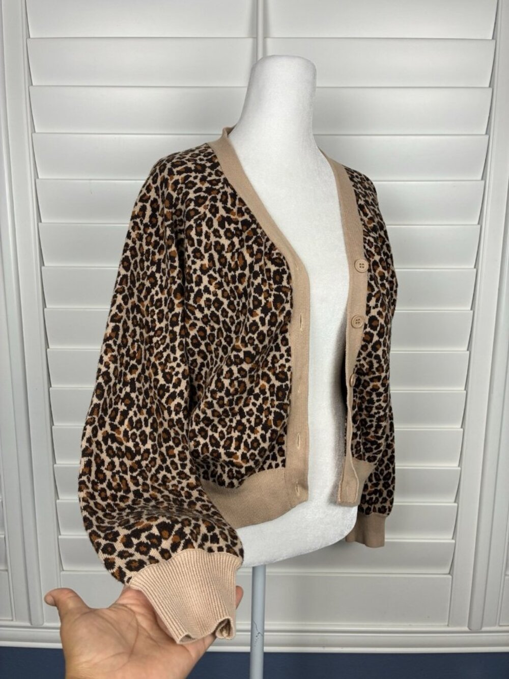 Copper Key Women’s L Leopard Print V-Neck Button Front Cropped Cardigan